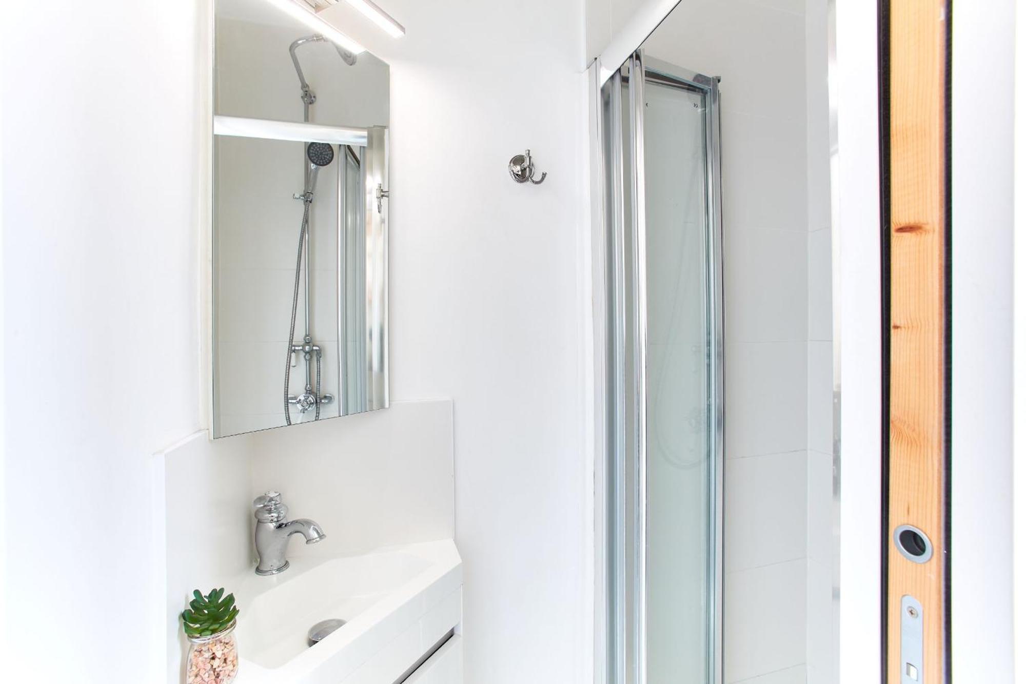 Montmartre & Rue Durantin - 1Br - Cityapartmentstay Párizs Kültér fotó